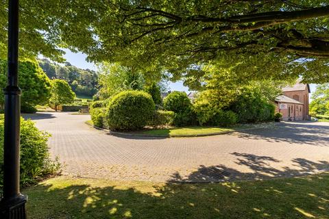 4 bedroom barn conversion for sale, Barnhill, Broxton, CH3
