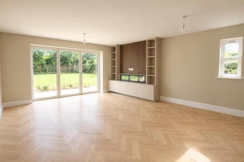 4 bedroom detached house for sale, POPLAR ROAD, LEATHERHEAD, KT22