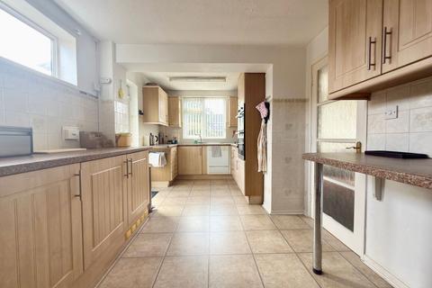 3 bedroom semi-detached house for sale, Kingstone Avenue, Hucclecote, GL3