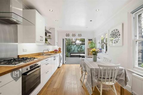 3 bedroom house for sale, Aslett Street, London