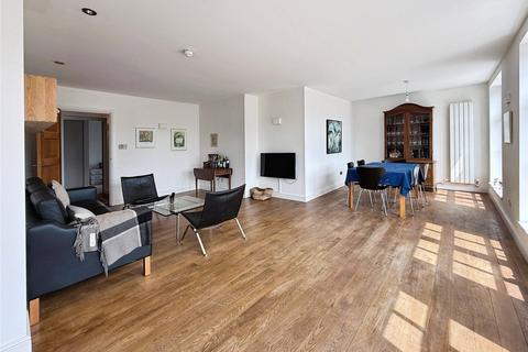 2 bedroom apartment for sale, Madeleine House, Leicester LE2
