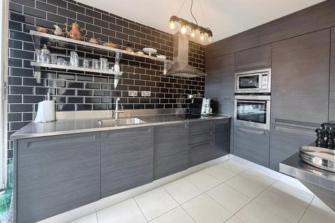 2 bedroom apartment for sale, Madeleine House, Leicester LE2