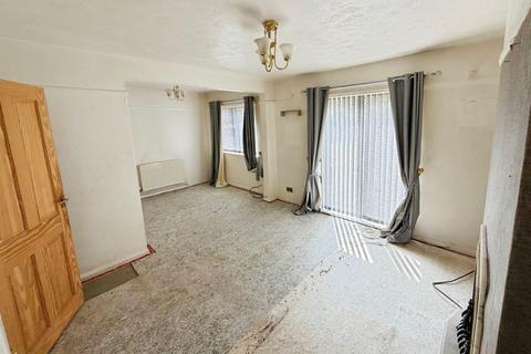 3 bedroom semi-detached house for sale, Kynaston Drive, Saltney Ferry, Chester