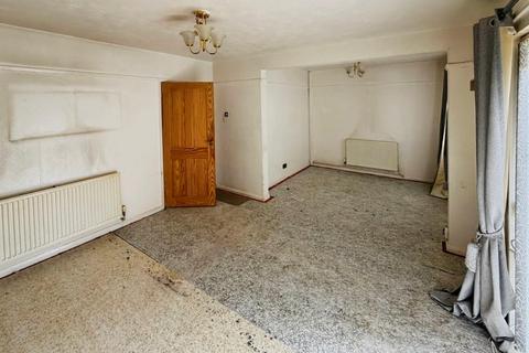 3 bedroom semi-detached house for sale, Kynaston Drive, Saltney Ferry, Chester