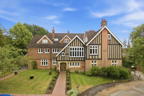 2 bedroom flat for sale, Pembury Road, Allen Gardiner House Pembury Road, TN2