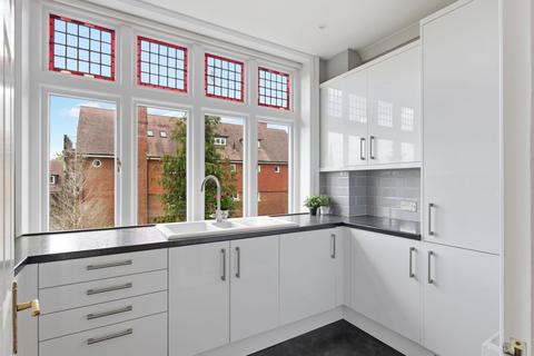 2 bedroom flat for sale, Pembury Road, Allen Gardiner House Pembury Road, TN2