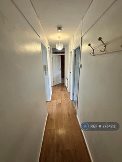 2 bedroom flat to rent, Albert Road, London, E18