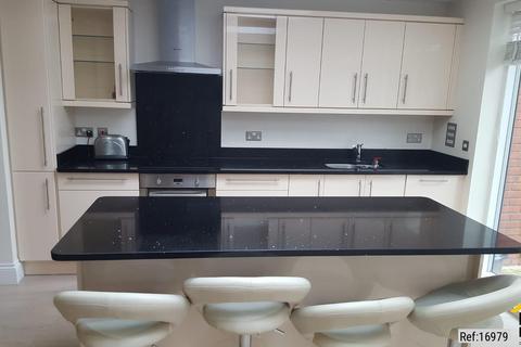 3 bedroom terraced house to rent, Becontree avenue, Dagenham, Essex, RM8