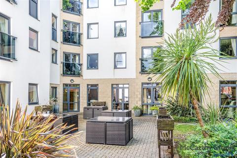 1 bedroom flat for sale, 46 Wilton Court, Southbank Road, Kenilworth