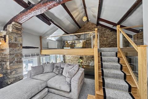4 bedroom farm house for sale, Runge Farm, Shaw | Gated 18th-Century Country Home | 1.5 Acres | 4,200 Sq Ft | Swim Spa