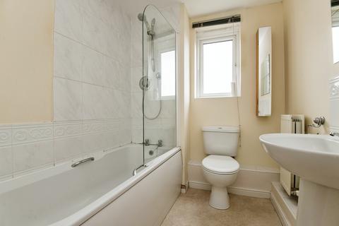 2 bedroom flat for sale, Heraldry Walk, Exeter, EX2