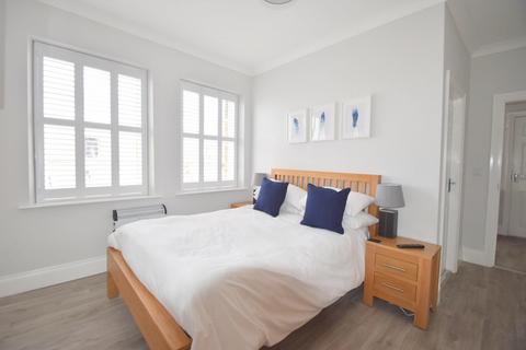 2 bedroom apartment to rent, Peascod Street, Windsor, Berkshire, SL4