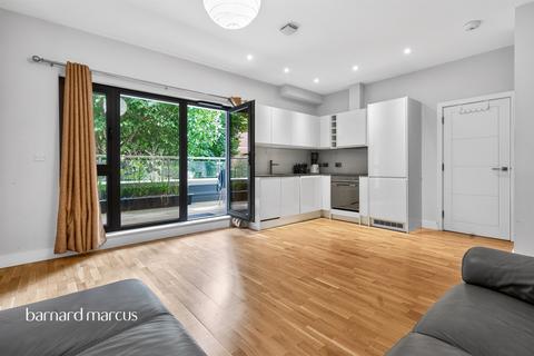 1 bedroom flat for sale, Staines Road West, Sunbury-On-Thames