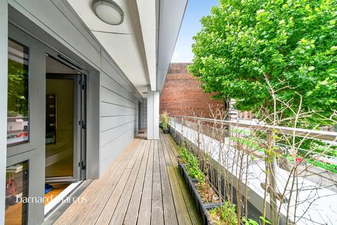 1 bedroom flat for sale, Staines Road West, Sunbury-On-Thames