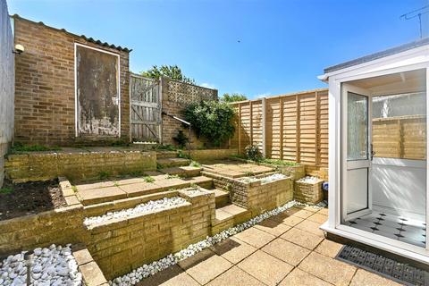 2 bedroom terraced house for sale, Lydd Close, Eastbourne