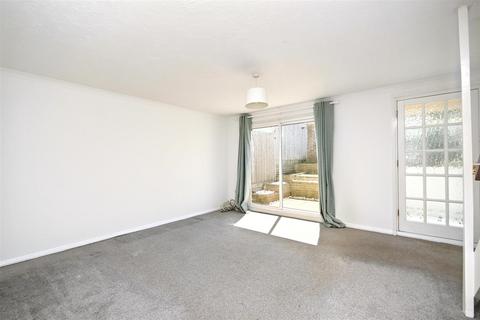 2 bedroom terraced house for sale, Lydd Close, Eastbourne