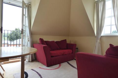2 bedroom flat to rent, Jewry Street, Winchester, Furnished