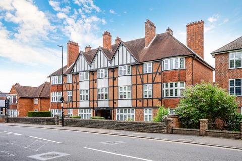 3 bedroom flat for sale, Ashley Road, Epsom