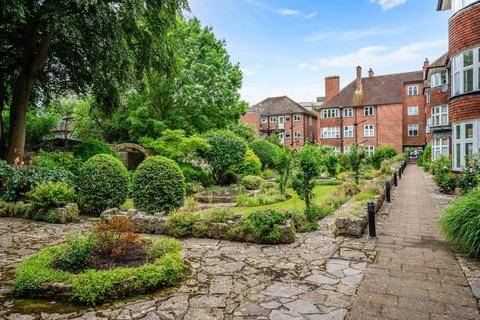 3 bedroom flat for sale, Ashley Road, Epsom