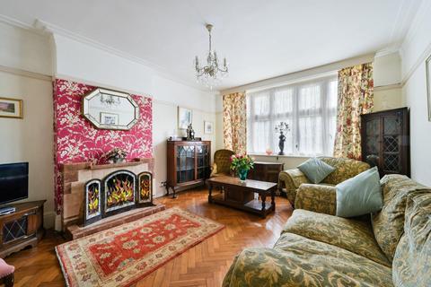 3 bedroom flat for sale, Ashley Road, Epsom