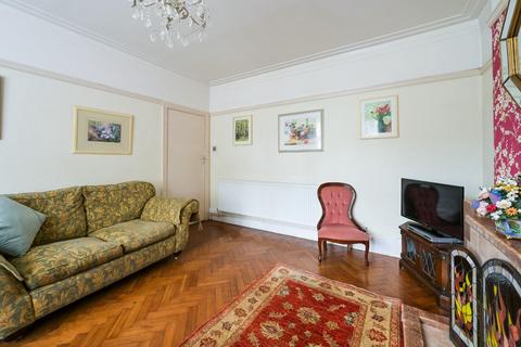 3 bedroom flat for sale, Ashley Road, Epsom