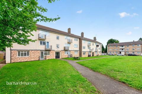 2 bedroom flat for sale, Merefield Gardens, Tadworth