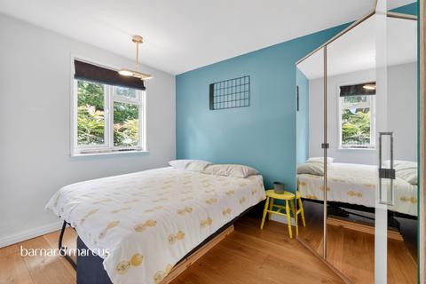 2 bedroom ground floor flat for sale, Mortlake High Street, Mortlake, London