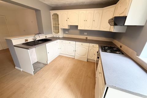 3 bedroom house to rent, Oakleigh Close, Raunds, WELLINGBOROUGH