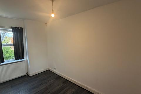 3 bedroom property to rent, Irchester Road, Rushden, NN10