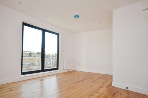 1 bedroom flat to rent, Blackfen Road Sidcup DA15