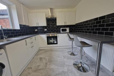 3 bedroom end of terrace house to rent, Clayton Avenue, Upton, PONTEFRACT