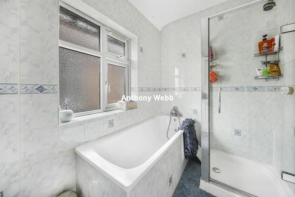 Bath/Shower room