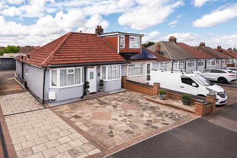 2 bedroom semi-detached bungalow for sale, Francis Avenue, Bexleyheath, DA7