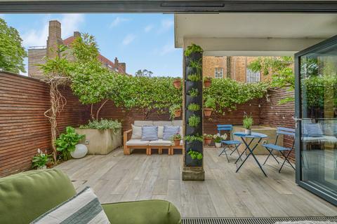 2 bedroom maisonette for sale, Kingswood Road, London, SW2