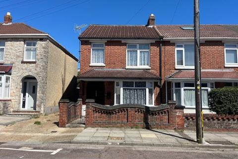 Terraced house - Aylen Road, Portsmouth, PO3