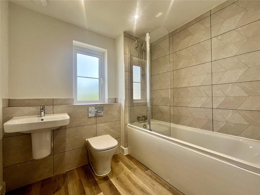 Bathroom Home 4