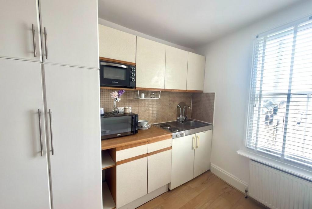 Apartment in London, Brook Green - View 4