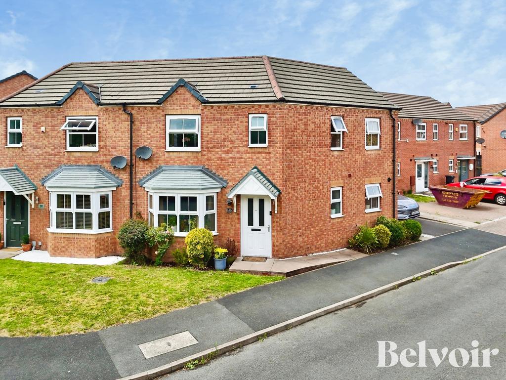 3 bedroom semi-detached house for sale