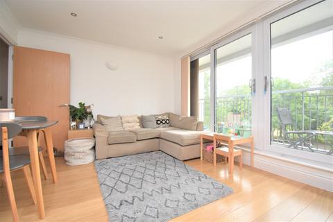2 bedroom flat to rent, Chislehurst Road Sidcup DA14