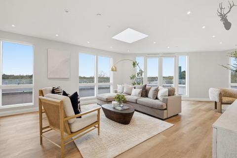 undefined, Novella, Chigwell, IG7
