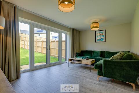 4 bedroom semi-detached house for sale, Bluebell Close, Sheffield S26