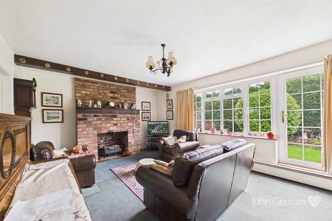 3 bedroom detached house for sale, Newport Road, Haughton