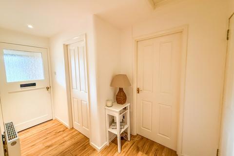 2 bedroom flat for sale, Queens Road, Comrie