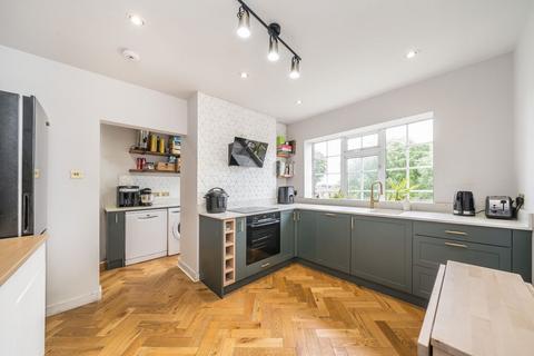 3 bedroom flat for sale, Fortis Green Road, London N10