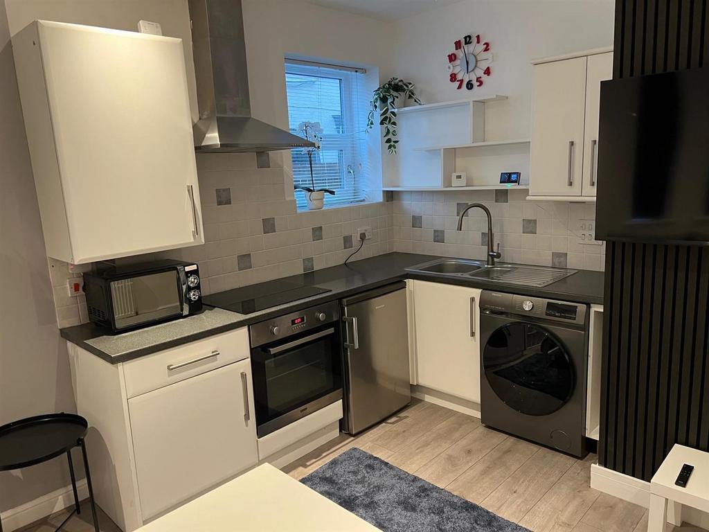 Apartment in Bournemouth, Lansdowne - View 5
