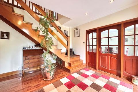 4 bedroom detached villa for sale, Holmhead Road, Cumnock