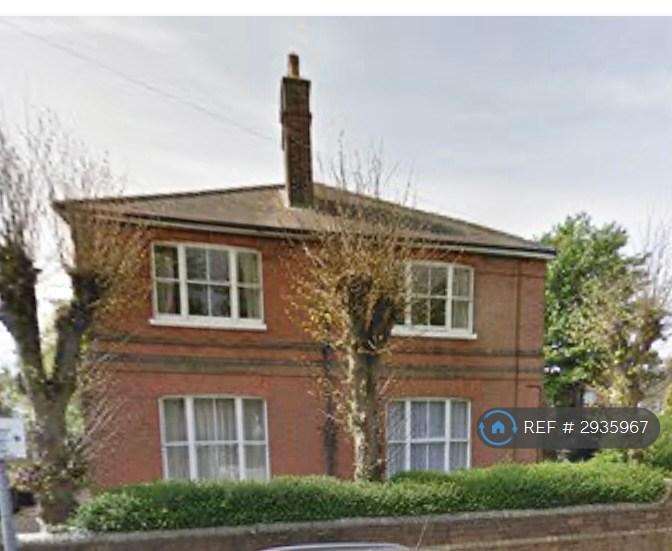 Apartment in Barnet - View 3