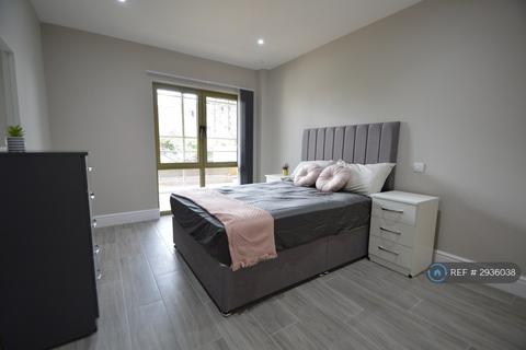 1 bedroom flat to rent, Station Road, Langley, Slough, SL3