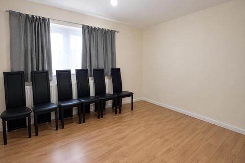 3 bedroom terraced house for sale, Dobbin Close, Harrow