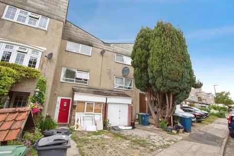 3 bedroom terraced house for sale, Dobbin Close, Harrow